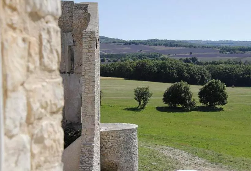 Aamiaismajoitus (B&B) Château De La Gabelle Férrassières