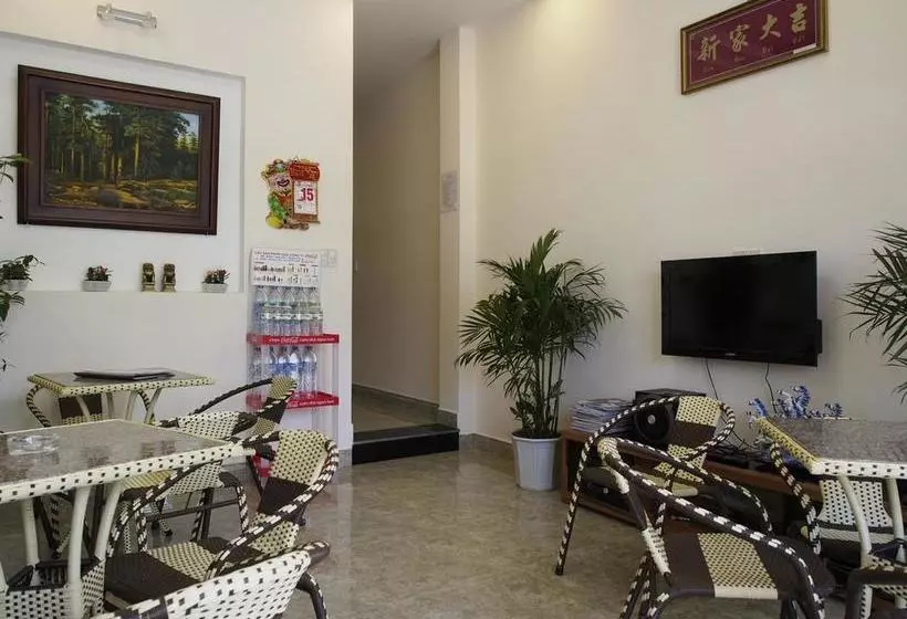 تختخواب و صبحانه Dalat Sunny Hostel