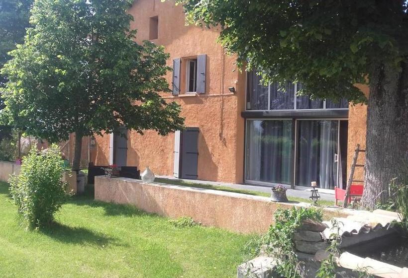 مبيت وإفطار La Clé Des Champs