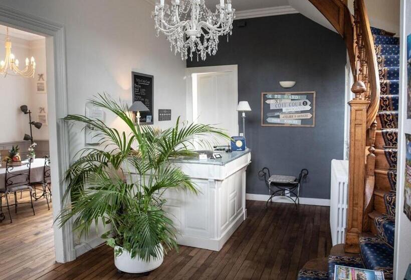 تختخواب و صبحانه La Villa Côté Cour