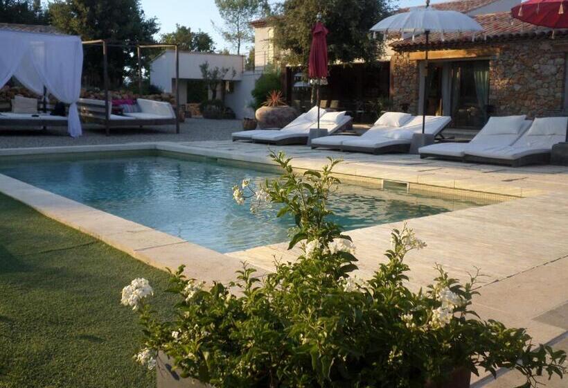 تختخواب و صبحانه Le Clos Des Cambres