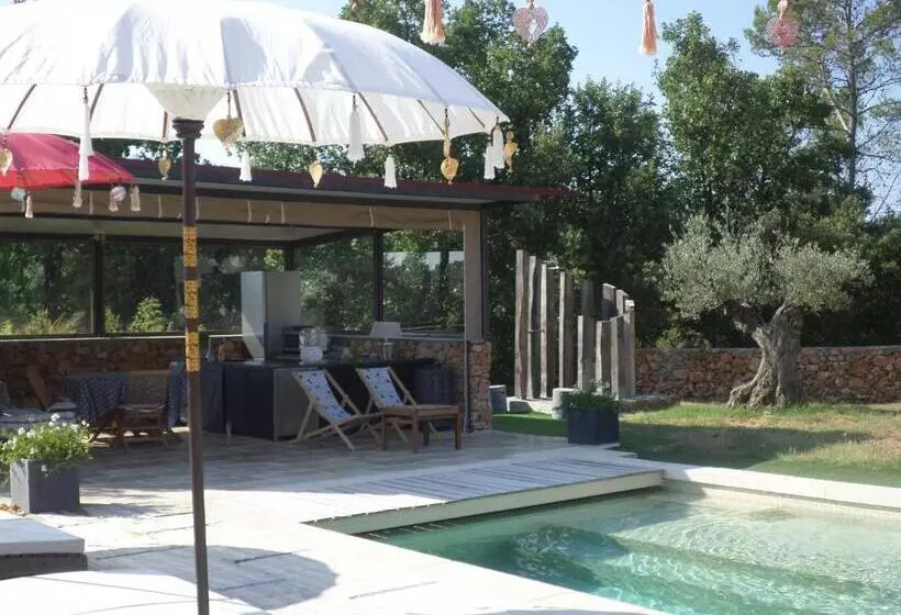 Aamiaismajoitus (B&B) Le Clos Des Cambres