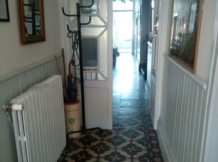 مبيت وإفطار L'enclos Des Jacobins