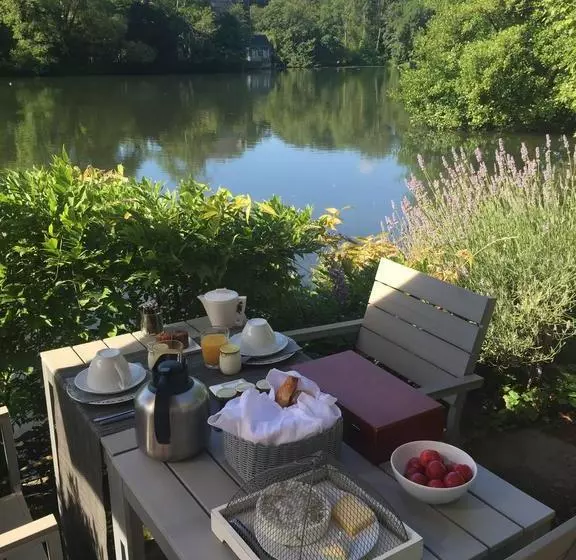 تختخواب و صبحانه Maison D'hôtes Moulin Saint Julien