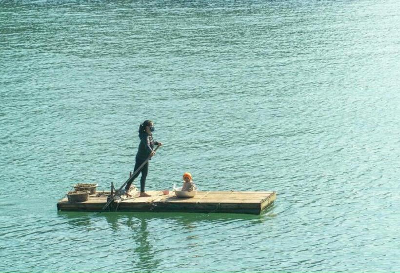 Catba Central Hotel 2