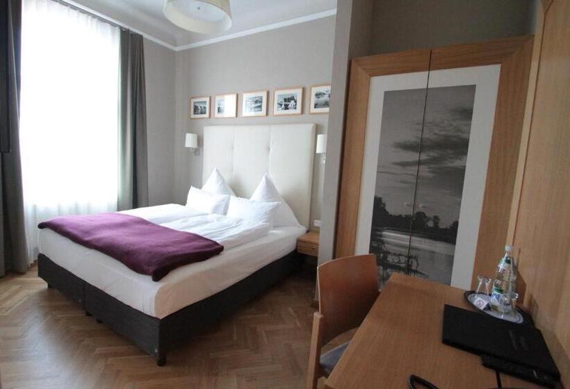 هتل Am Molkenmarkt