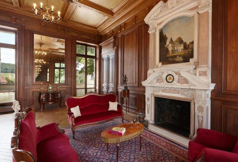 בית מלון כפרי Château Saint Michel, The Originals Relais