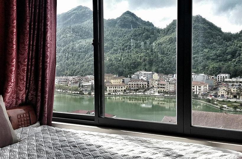 هتل Fantastic Sapa