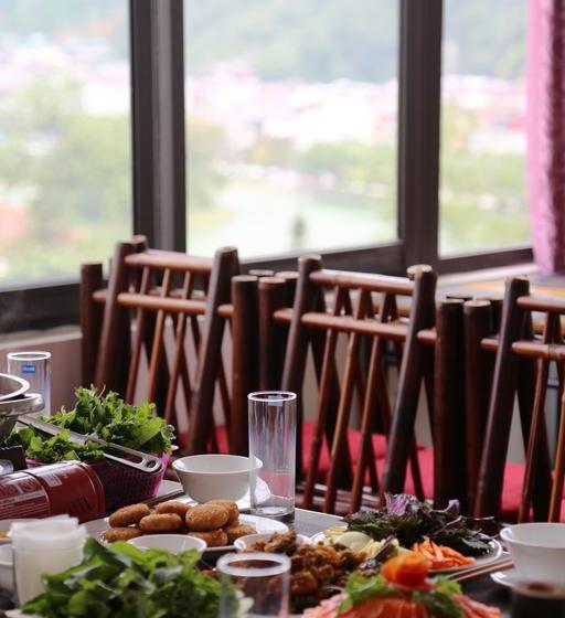 هتل Fantastic Sapa