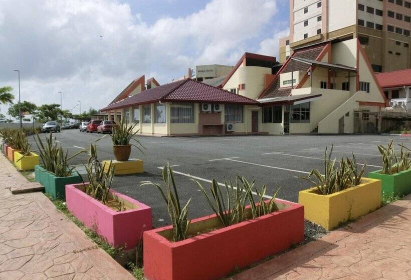 هتل K T Beach Resort