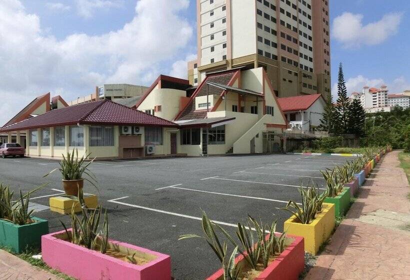 هتل K T Beach Resort