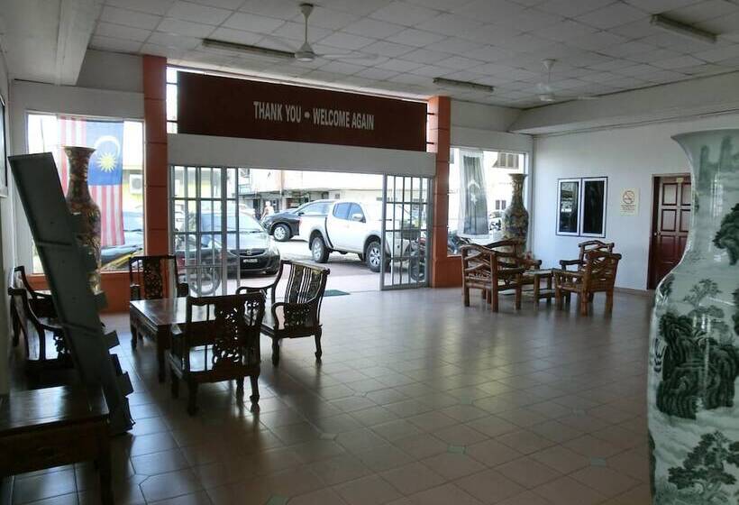 هتل K T Beach Resort