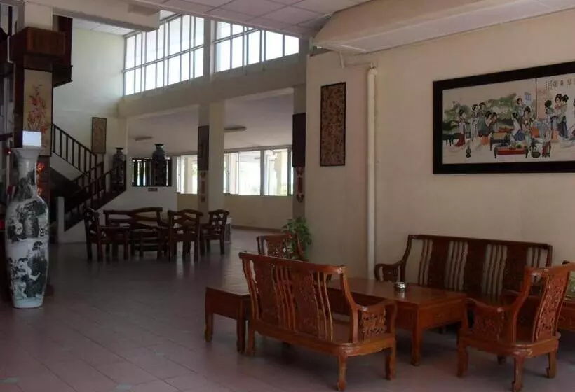 ホテル K T Beach Resort