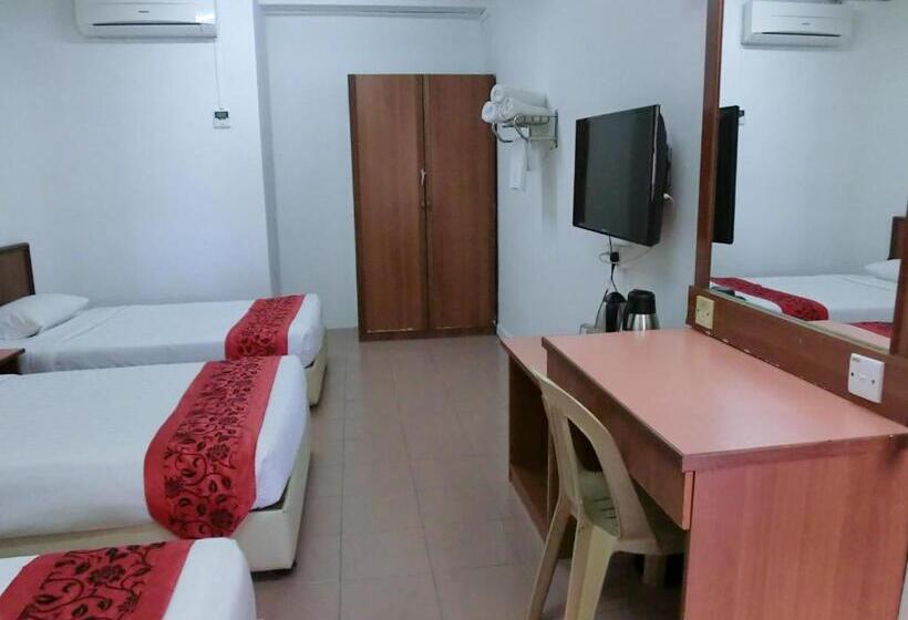 هتل K T Beach Resort