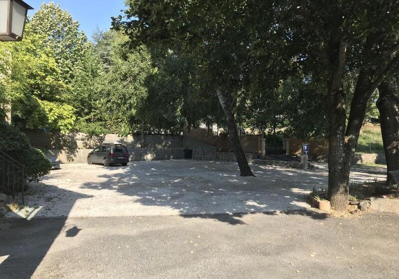 ホテル La Vigneraie