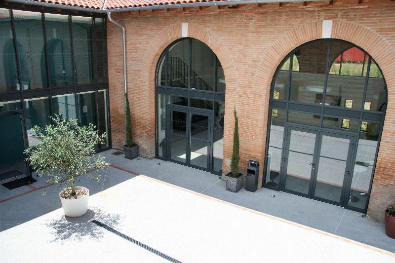 Отель Domaine De Montjoie Toulouse Bw Premier Collection