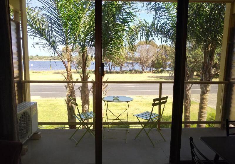 Abel Tasman Waterfront Motel