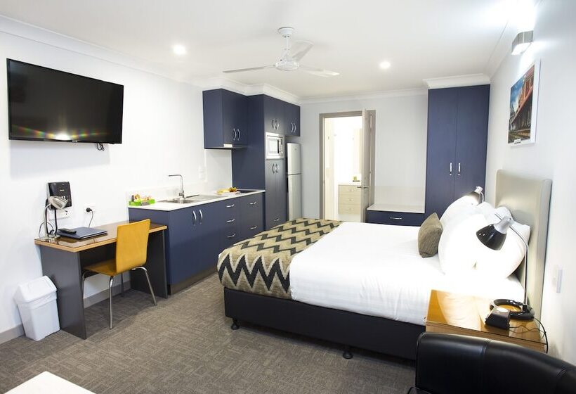 Altitude Motel Apartments