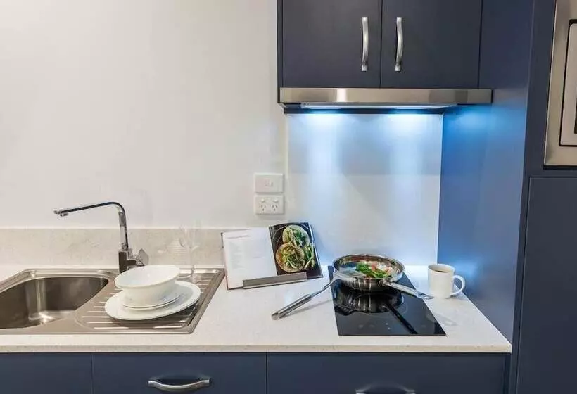 Altitude Motel Apartments