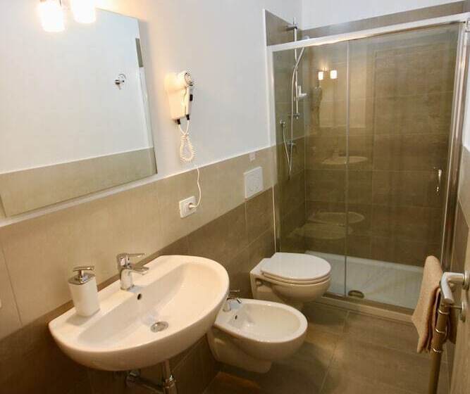 تختخواب و صبحانه Casa Lucia