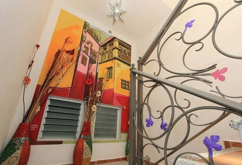 تختخواب و صبحانه Spa Maggic Home Panorámica