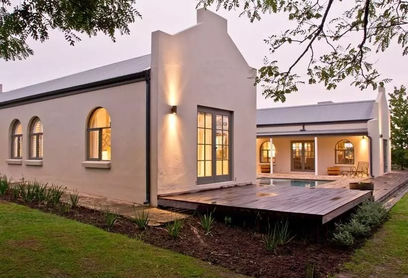 Country House At Kay & Monty