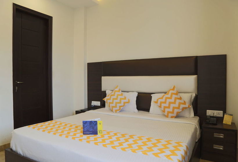 Fabhotel Daffodil Huda City Center