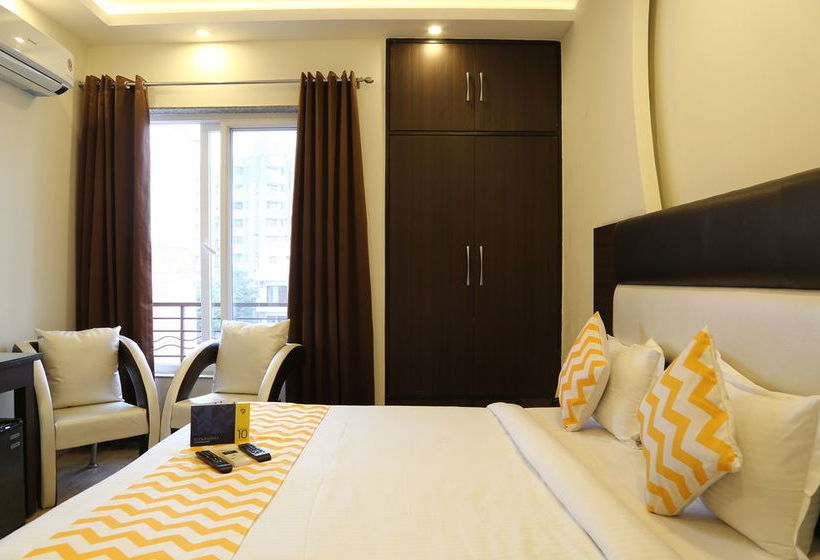 Fabhotel Daffodil Huda City Center