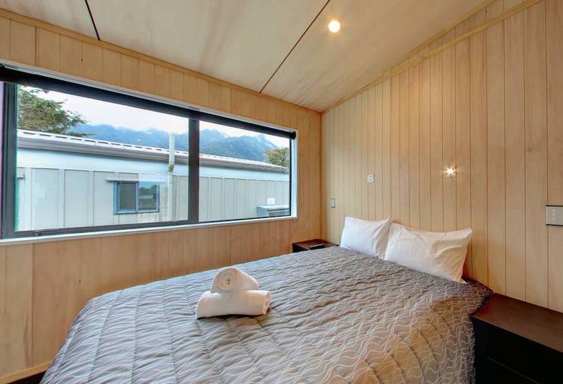 Fox Glacier Top 10 Holiday Park & Motels