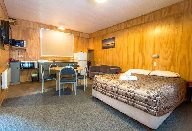 Fox Glacier Top 10 Holiday Park & Motels