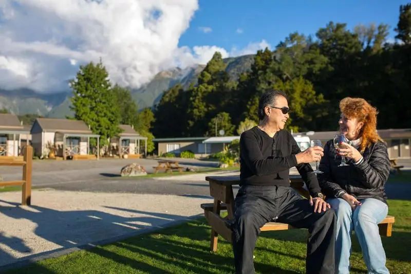 Fox Glacier Top 10 Holiday Park & Motels
