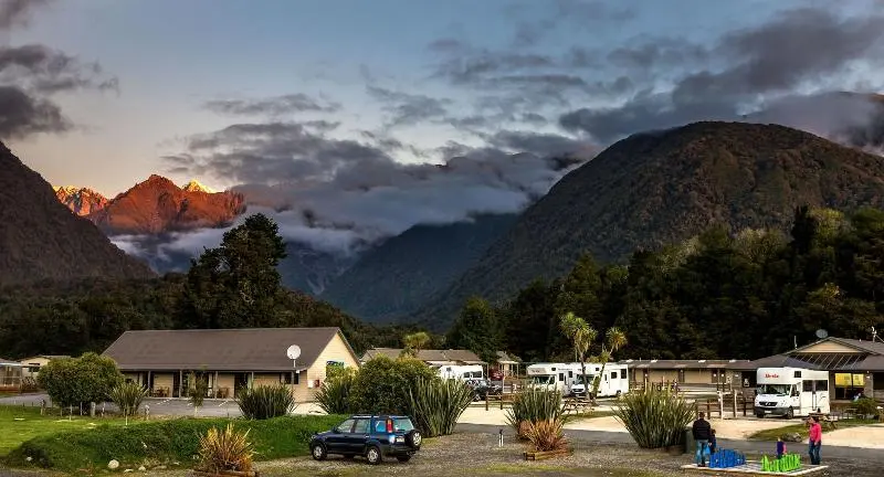 Fox Glacier Top 10 Holiday Park & Motels
