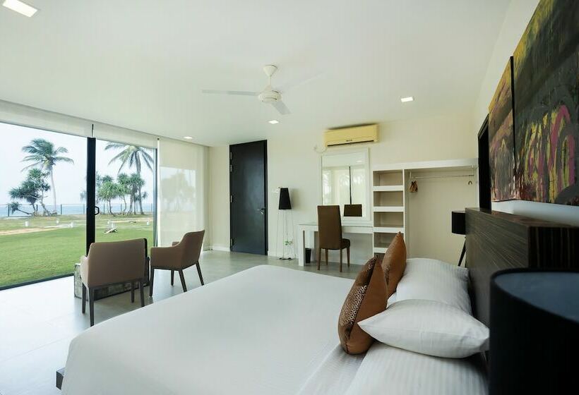 Green Turtle Villa By The Serendipity Collection