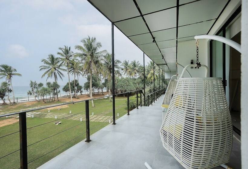 Green Turtle Villa By The Serendipity Collection