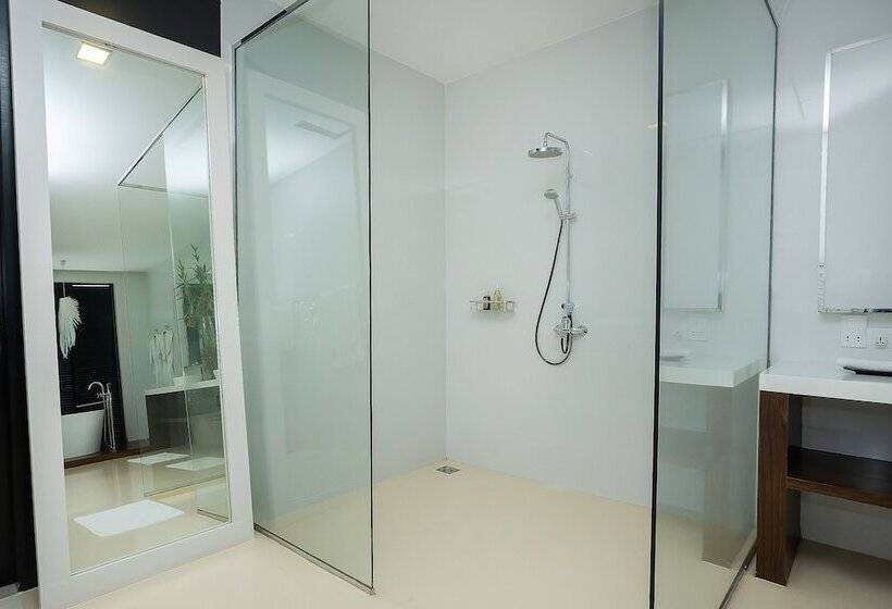 Green Turtle Villa By The Serendipity Collection