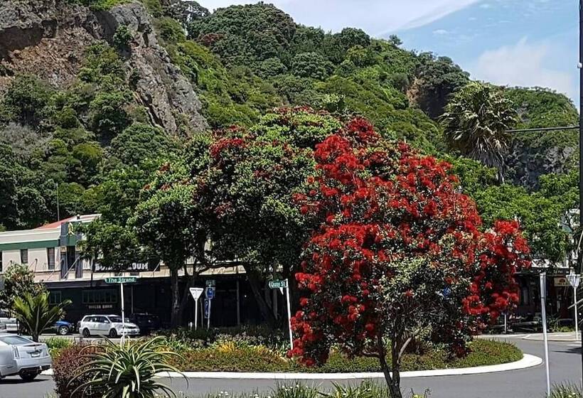 簡易ホテル Whakatane