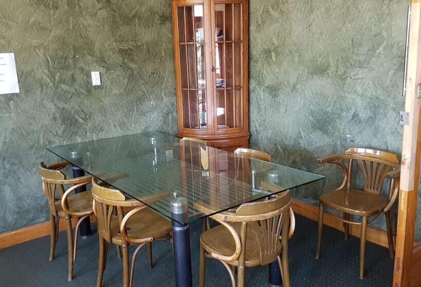 簡易ホテル Whakatane