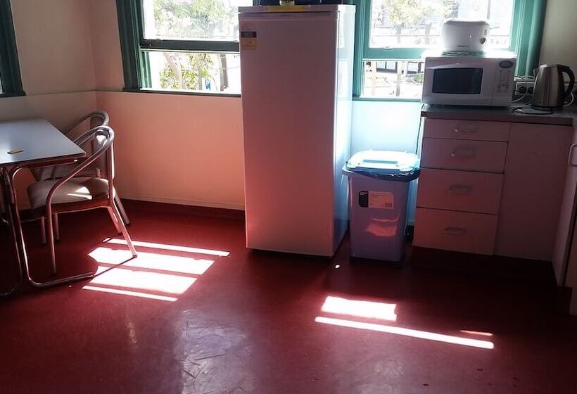 簡易ホテル Whakatane