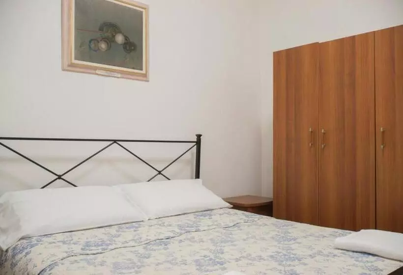 هتل Albergo Pensione Ardenza Self Check In