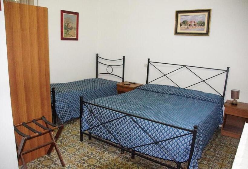 هتل Albergo Pensione Ardenza Self Check In