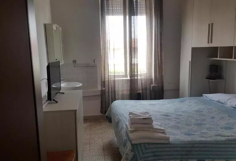 هتل Albergo Pensione Ardenza Self Check In
