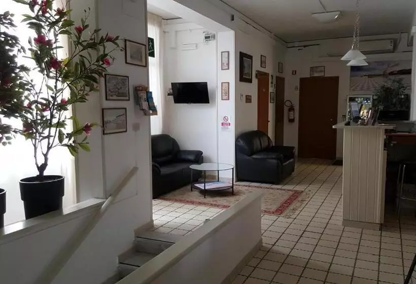هتل Albergo Pensione Ardenza Self Check In