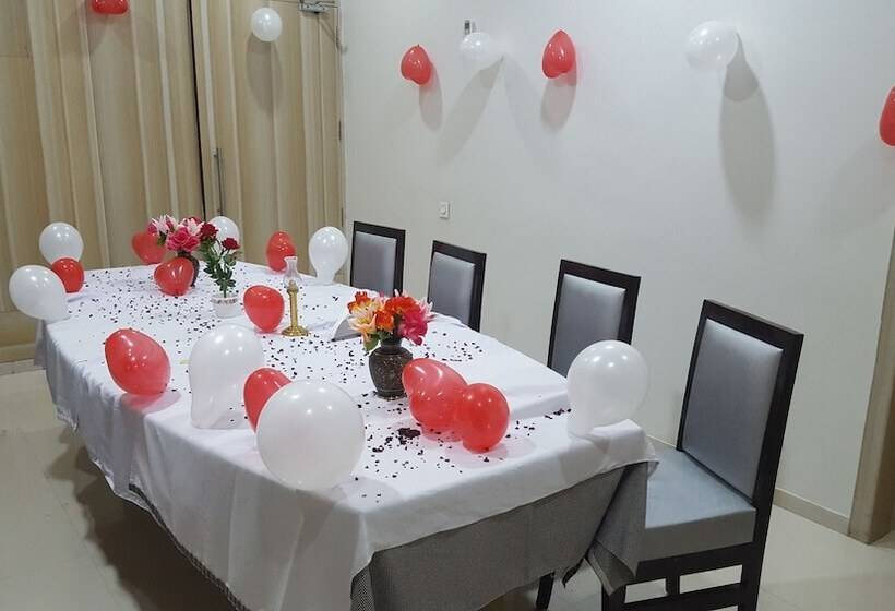 酒店 Chandra Imperial