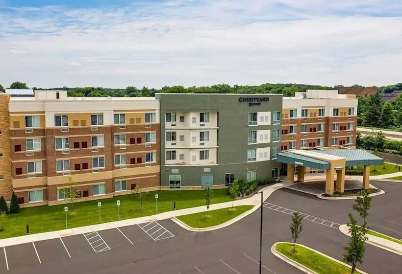ホテル Courtyard By Marriott Detroit Farmington