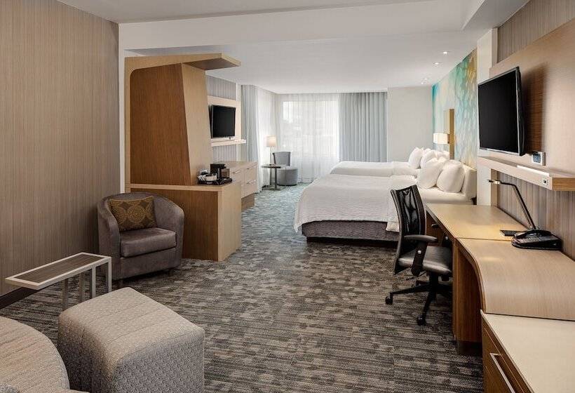 ホテル Courtyard By Marriott Detroit Farmington
