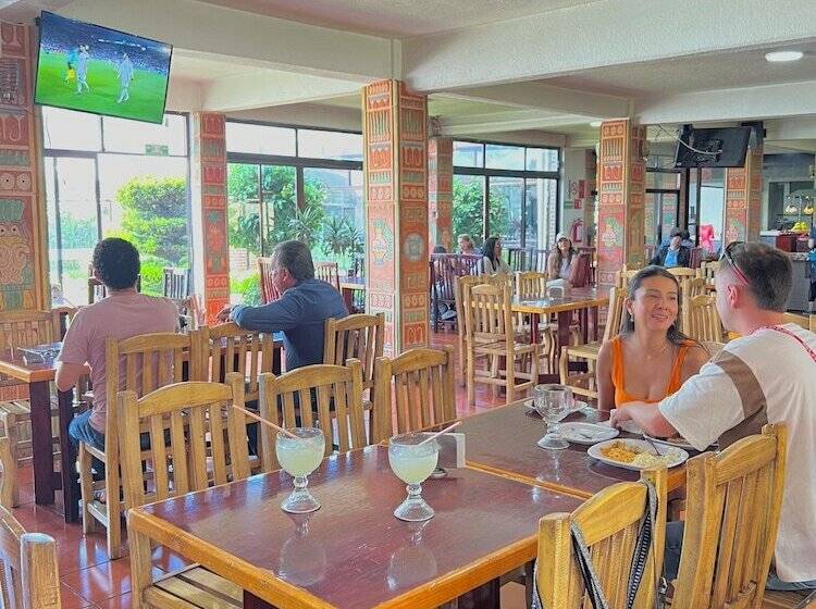 בית מלון כפרי El Jaguar