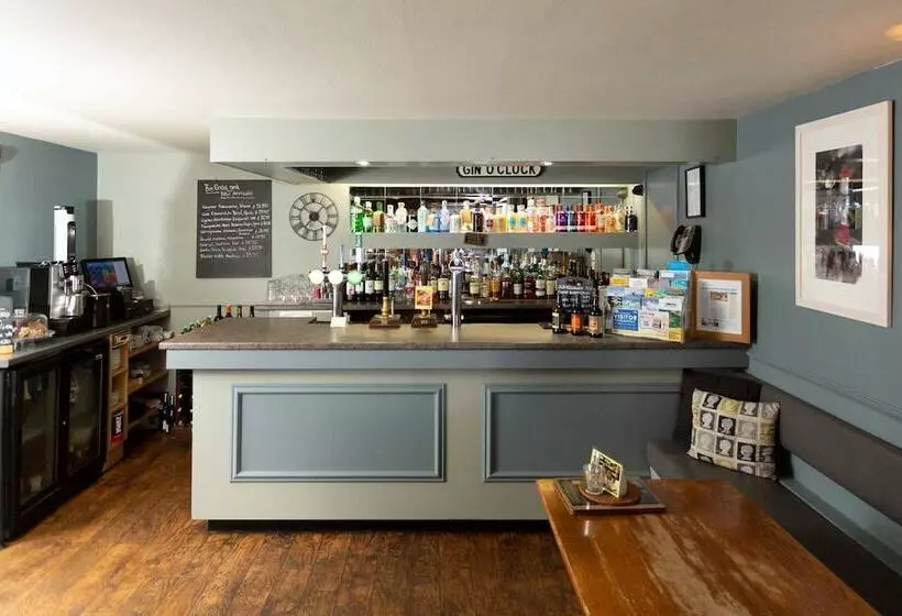 هتل Queens Head