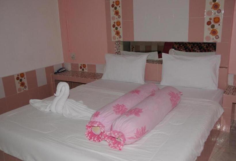 בית מלון כפרי Saraburi Garden Resort