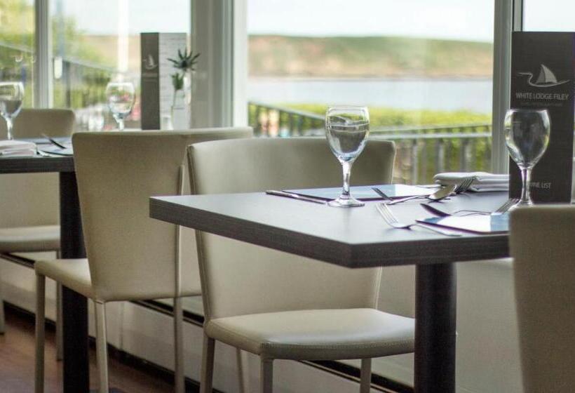 ホテル The White Lodge