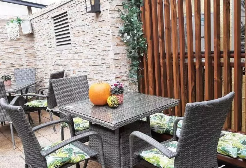 پانسیون The 'rafter's Gastropub